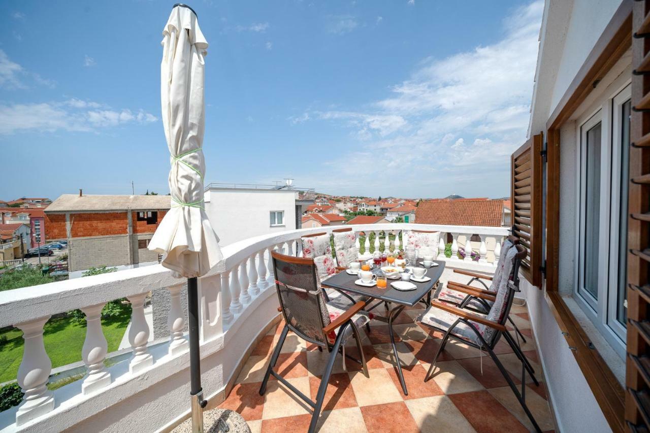 Apartments Lipic Vodice Dış mekan fotoğraf